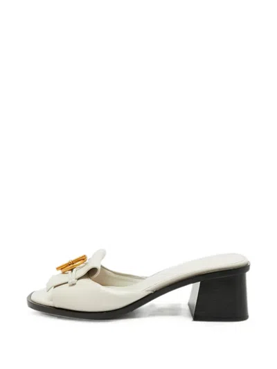 Pre-owned Hermes Ilot Leather Sandals In White