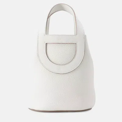 Pre-owned Hermes In-the-loop 18 Gris Pale Taurillon Clemence Swift Leather Tote Bag In White