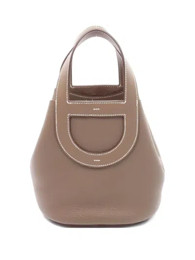 Pre-owned Hermes In The Loop 18 Handbag In Brown