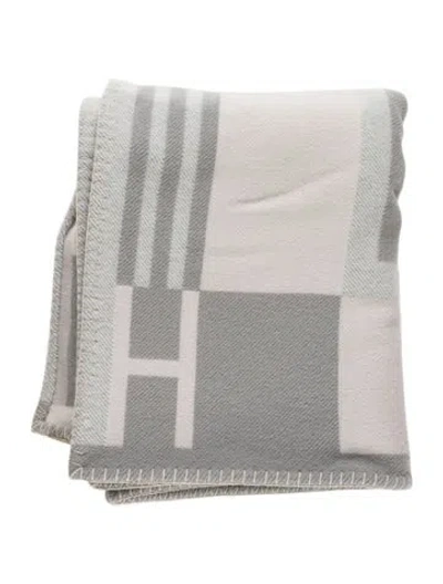 Pre-owned Hermes Ithaque Throw Blanket In Gray