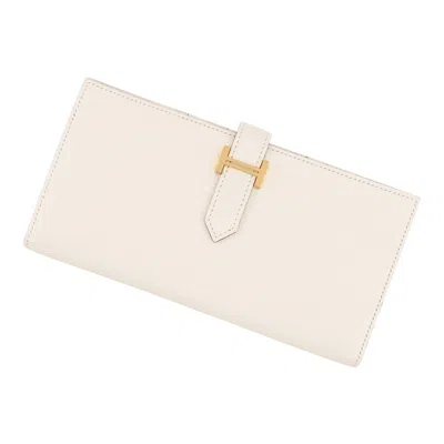 Pre-owned Hermes Ivory Chevre Leather Long Wallet (bi-fold) ()