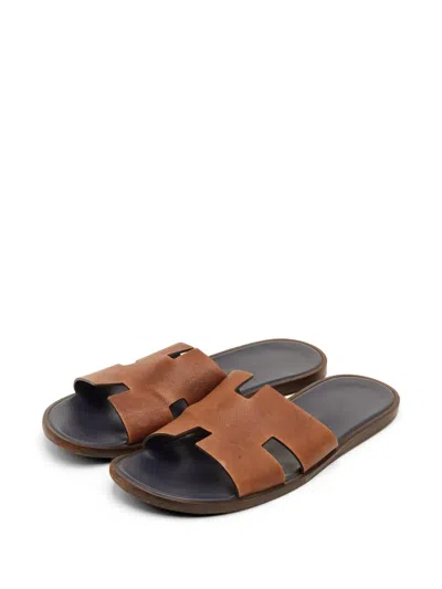 Pre-owned Hermes Izmir Leather Sandals In Brown