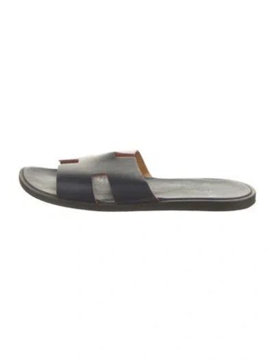 Pre-owned Hermes Izmir Leather Slides In Brown