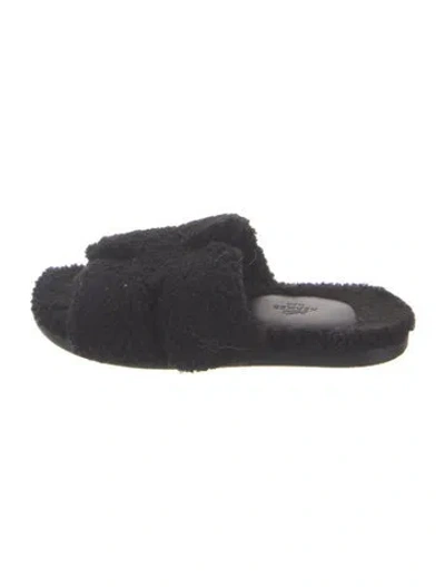 Pre-owned Hermes Izmir Shearling Slides In Black