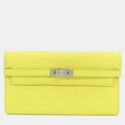 Pre-owned Hermes Kelly Classic Lime Chevre Mysore Leather Long Wallet In Yellow