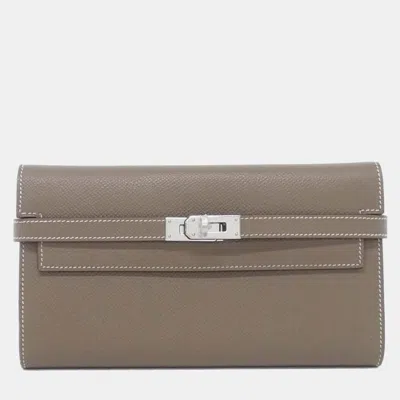 Pre-owned Hermes Kelly Classique Etoupe Epsom Leather Silver Hardware Long Wallet In Sand