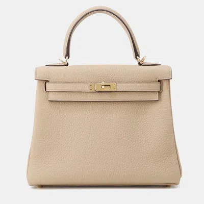 Pre-owned Hermes Kelly Retourne Trench Togo Leather Size 25 In Sand