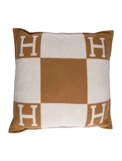 Pre-owned Hermes Large Avalon Throw Pillow In Neutral
