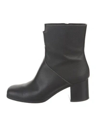 Pre-owned Hermes Leather Boots In Black