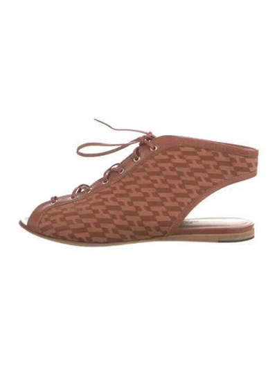 Pre-owned Hermes Leather Graphic Print Gladiator Sandals In Brown