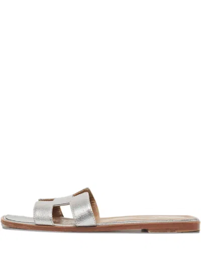 Pre-owned Hermes Leather H-strap Flat Sandals