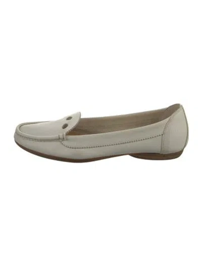 Pre-owned Hermes Leather Loafers In White