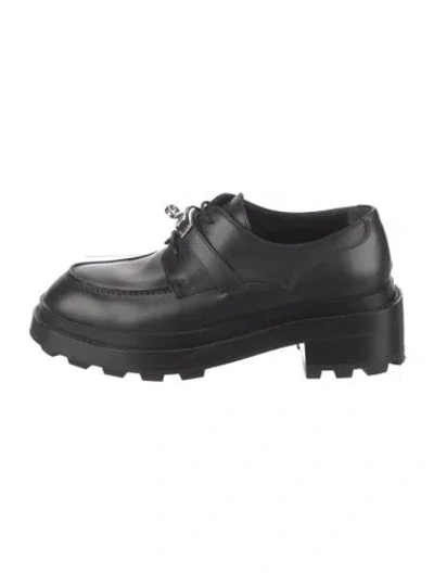 Pre-owned Hermes Leather Oxfords In Black