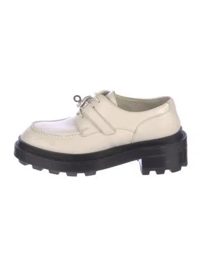 Pre-owned Hermes Leather Oxfords In Blue