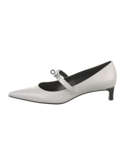 Pre-owned Hermes Leather Pumps In White