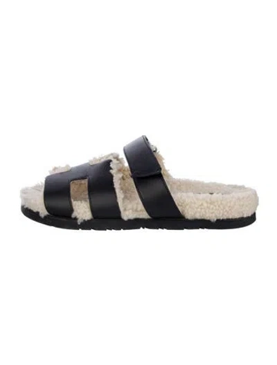 Pre-owned Hermes Leather Slides In Black