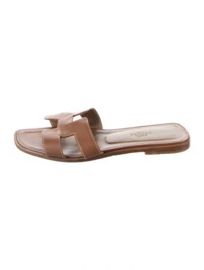 Pre-owned Hermes Leather Slides In Brown
