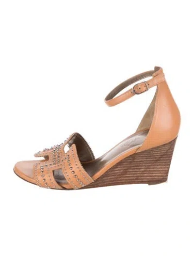 Pre-owned Hermes Legend H Logo Pumps In Brown