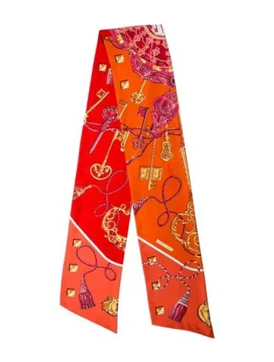 Pre-owned Hermes Les Cles Maxi Silk Twilly Scarf In Red