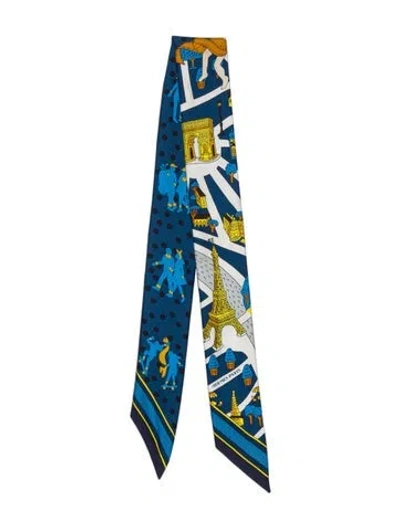 Pre-owned Hermes Les Nouveaux Amoureux De Paris Silk Twilly Scarf In Blue