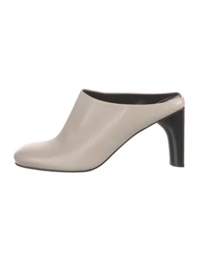 Pre-owned Hermes Lina 80 Leather Mules In Neutral