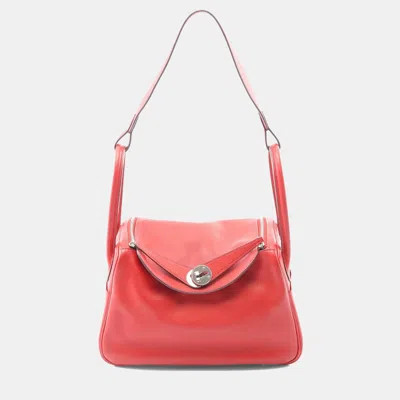 Pre-owned Hermes Lindy 26 Rouge Tomate Swift Leather Shoulder Bag In Red