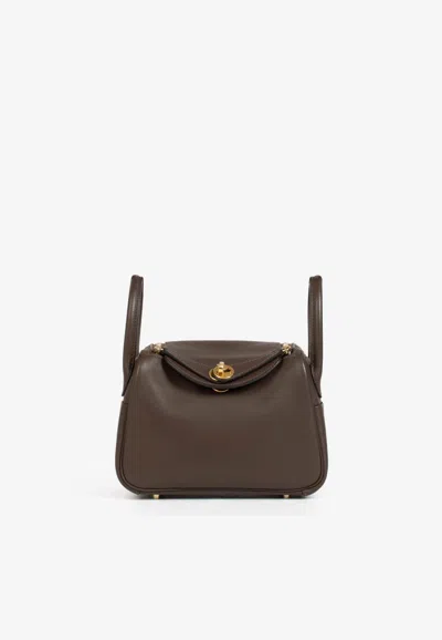 Hermes Mini Lindy 20 Ii In Moka Swift Leather With Gold Hardware In Brown