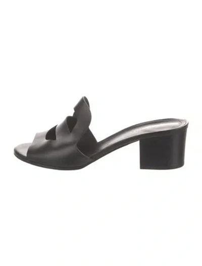 Pre-owned Hermes Mona Calfskin Slides In Black