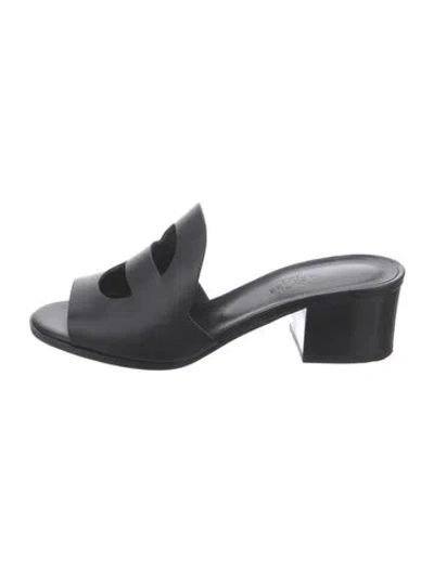 Pre-owned Hermes Mona Leather Slides In Black