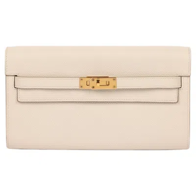 Pre-owned Hermes Hermès Nata Epsom Leather Kelly To Go Wallet, Gold Hardware In Sand
