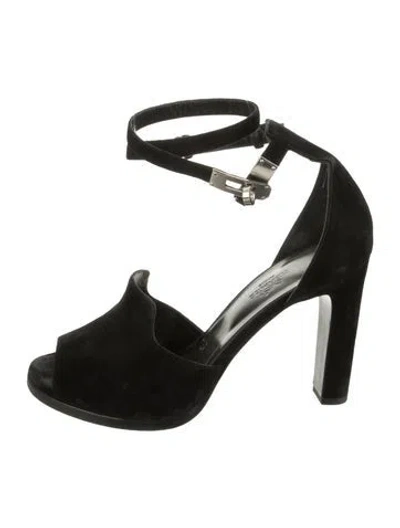 Pre-owned Hermes Nina Suede Pumps In Black