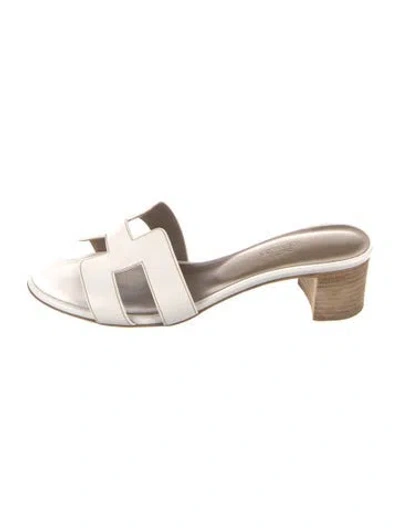 Pre-owned Hermes Oasis H Logo Slides In White