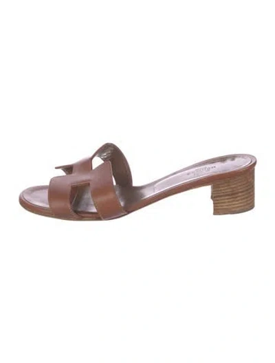 Pre-owned Hermes Oasis Leather Slides In Brown