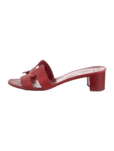 Pre-owned Hermes Oasis Leather Slides In Red