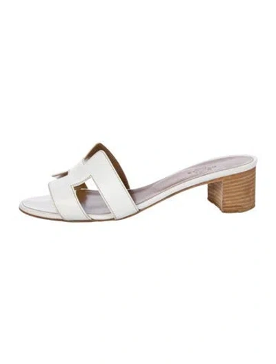 Pre-owned Hermes Oasis Leather Slides In White