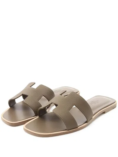 Pre-owned Hermes Oran Cut-out Sandals In Brown