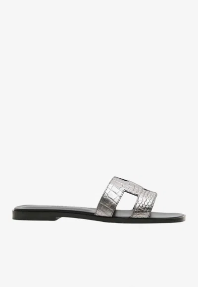 Hermes Oran H Cut-out Sandals In Gris Argente Metallic Alligator Leather In Gray