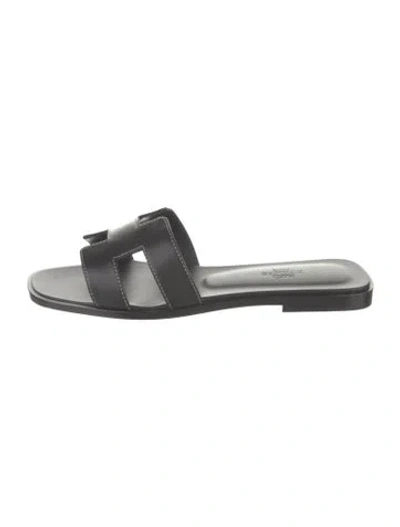 Pre-owned Hermes Oran H Logo In Black