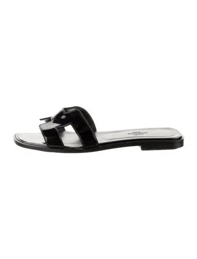 Pre-owned Hermes Oran H Logo Slides In Black