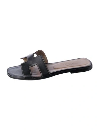 Pre-owned Hermes Oran H Logo Slides In Black