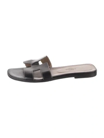 Pre-owned Hermes Oran H Logo Slides In Black