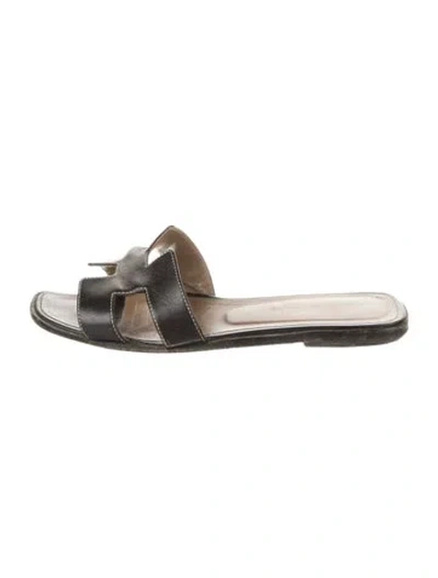 Pre-owned Hermes Oran H Logo Slides In Black