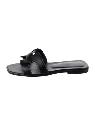 Pre-owned Hermes Oran H Logo Slides In Black