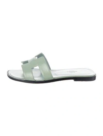 Pre-owned Hermes Oran H Logo Slides In Blue