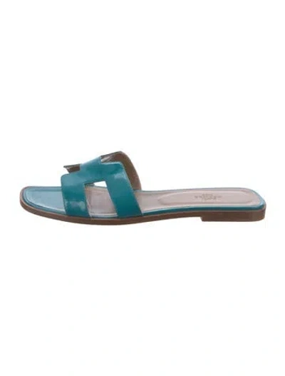 Pre-owned Hermes Oran H Logo Slides In Blue