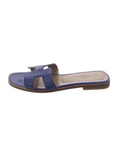 Pre-owned Hermes Oran H Logo Slides In Blue
