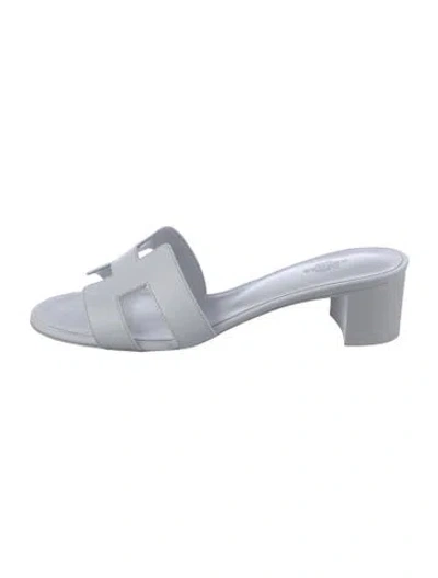 Pre-owned Hermes Oran H Logo Slides In Blue
