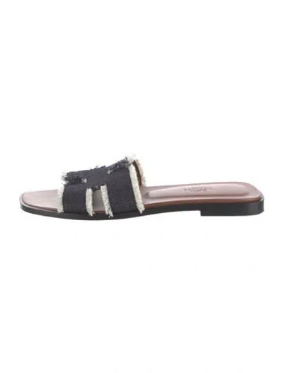 Pre-owned Hermes Oran H Logo Slides In Blue