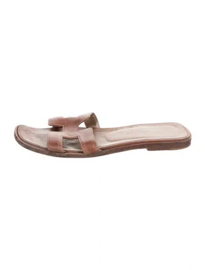 Pre-owned Hermes Oran H Logo Slides In Brown