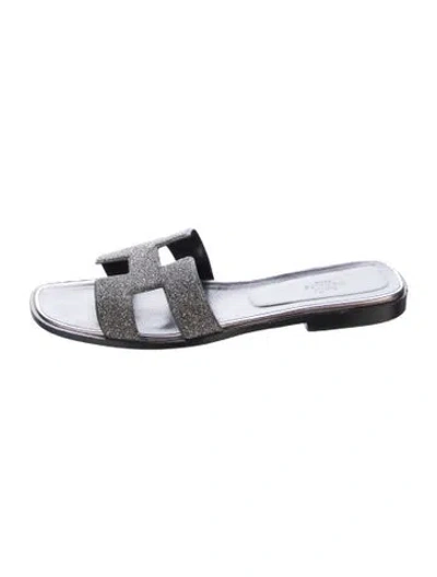 Pre-owned Hermes Oran H Logo Slides In Gray
